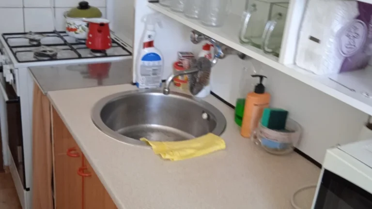 Prenájmem zariadený 3 izbový byt s balkónom