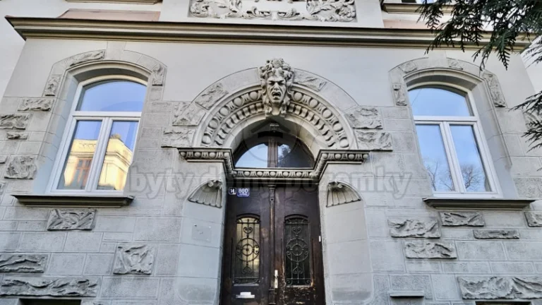 Prodej bytu 5+1 a větší, 180 m², Opava, ul. Komenského