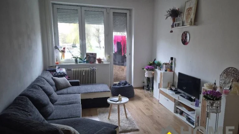 PREDAJ : 2 izbový tehlový byt s balkónom, ul. Mederčská, Kom