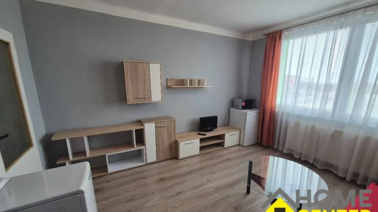 PREDAJ : garsónka, ul. Gazdovská, Komárno