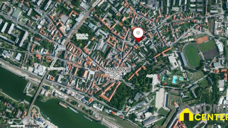 PREDAJ : VEĽKOMETRÁŽNY BYT V SRDCI KOMÁRNA