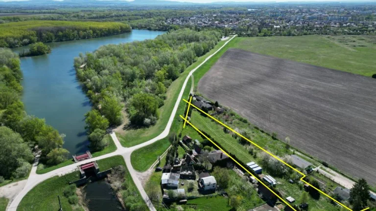 NA PREDAJ POZEMOK NA VÝSTAVBU RODINNÝCH DOMOV PRI MŔTVOM RAM