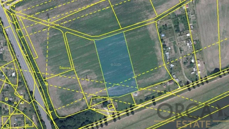 Prodej spoluvlastnického podílu 0,1 ha pozemku v k.ú. Hodoní