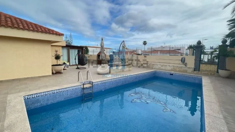 Prodej vily, domu 7+1 s terasou a bazénem Maspalomas, Kanárs