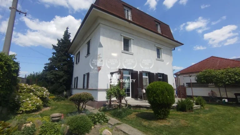 Krásny 2 generačný dom na predaj