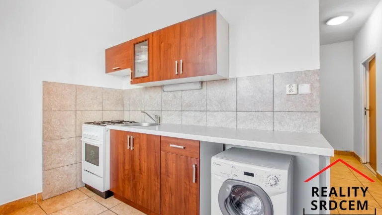 Pronájem družs. bytu o velikosti 2+1+lodžie/55 m2 na ul. Bře