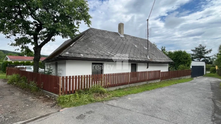 Prodej domu (4+1) Láz (120m2) s pozemkem (373m2), okr. Příb