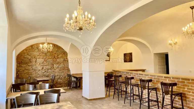 Pronájem kavárny, 300 m², Blatná, ul. náměstí Míru