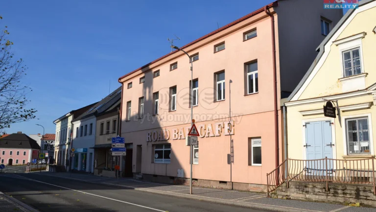Prodej bytu 2+1, 59 m², Červený Kostelec, centrum obce