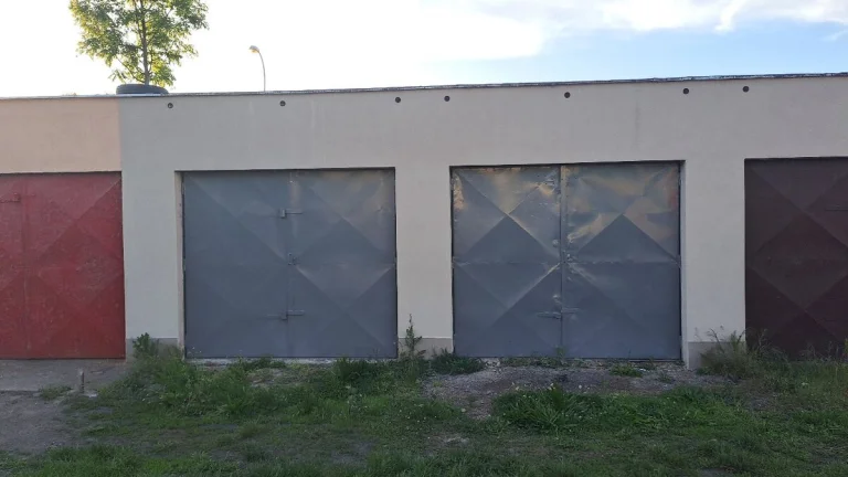 Prodám garáž