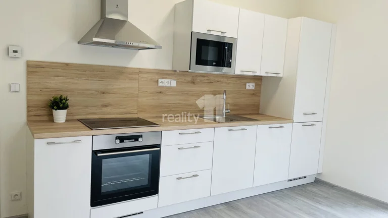 Pronájem bytu 2+kk, 49 m2, Praha 8