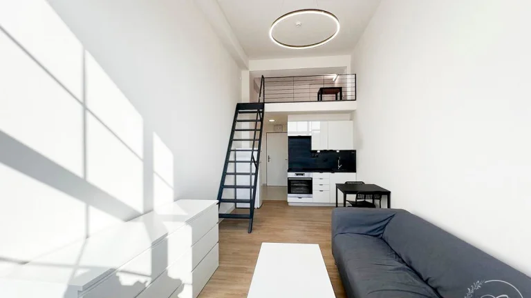 Pronájem bytu 1+kk 32 m²