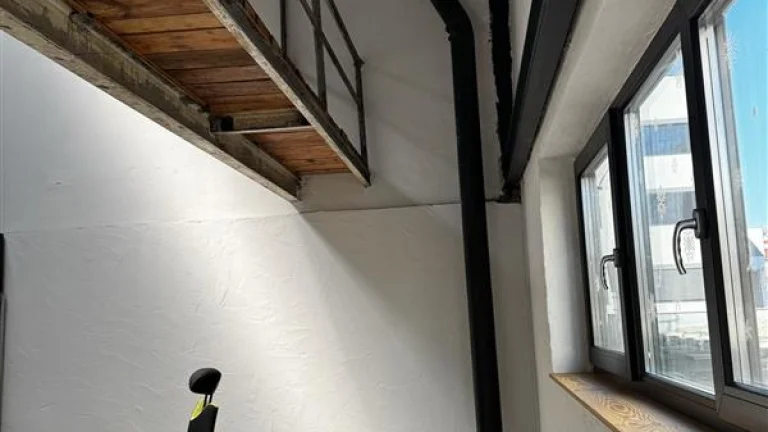Pronájem nebytového prostoru 38 m² v industriálním stylu