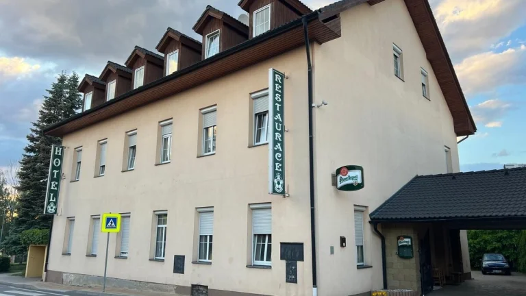 Pronájem ubytování, 35 m2 - Ořeššská, Zbuzany, ev.č. 00408