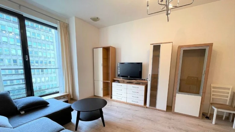 2 izbový moderný slnečný byt s parkovacím státím, centrum,Ba