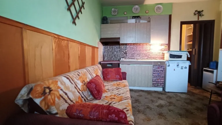NA PREDAJ GARSÓNKA S BALKÓNOM, 23M2, HOLÍČ, okr. SKALICA