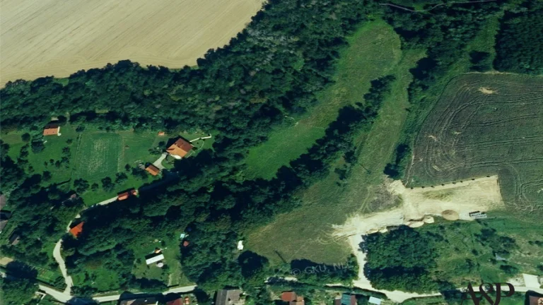 NA PREDJ POZEMOK NA POLOSAMOTE, 3000M2, PRIETRŽ-HORNÉ PASEKY
