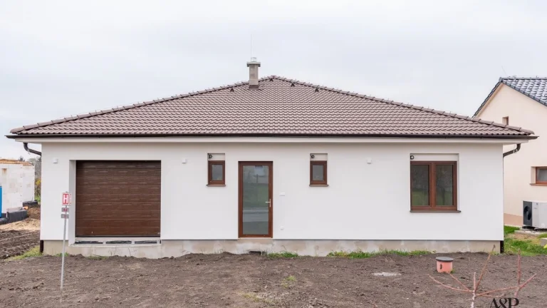 NA PREDAJ NOVOSTAVBA RODINNÉHO DOMU S GARÁŽOU, POZEMOK 811M2