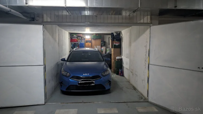 Veľká garáž, 18 m² Nejedlého ul.