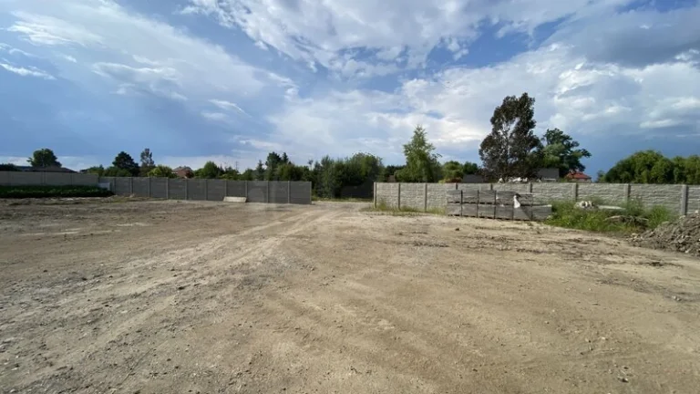 PRONÁJEM POZEMKU 1.200 M2, ROUDNÉ U ČESKÝCH BUDĚJOVIC