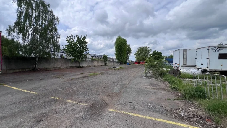 Zpevněné plochy 1300 m² v Klecanech u Prahy
