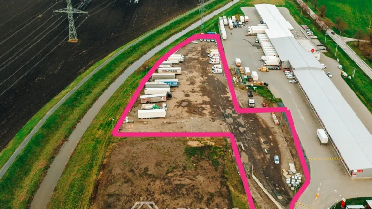 Pronájem komerčního pozemku, 8000 m2 - Měnín, ev.č. 00255