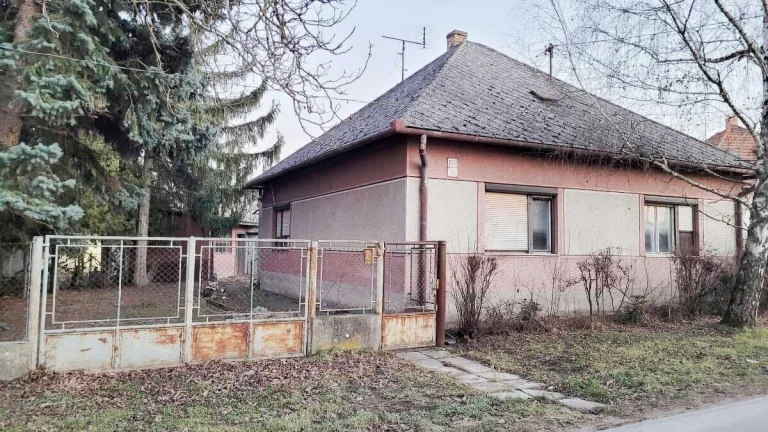 Nána - RD na predaj s pekným pozemkom.