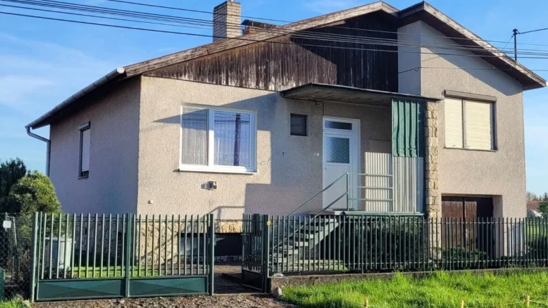 RD na predaj -VEĽKÉ KOZMÁLOVCE. Dohoda na cene možná.