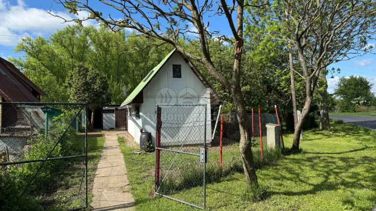Prodej chaty, 24 m², Lenešice