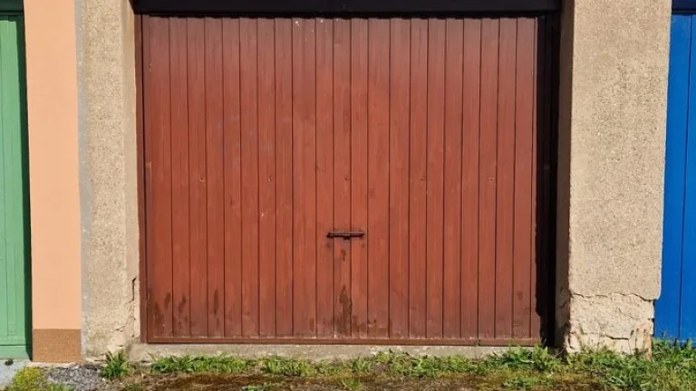 Prodám garáž v Kostelci n.Orl.