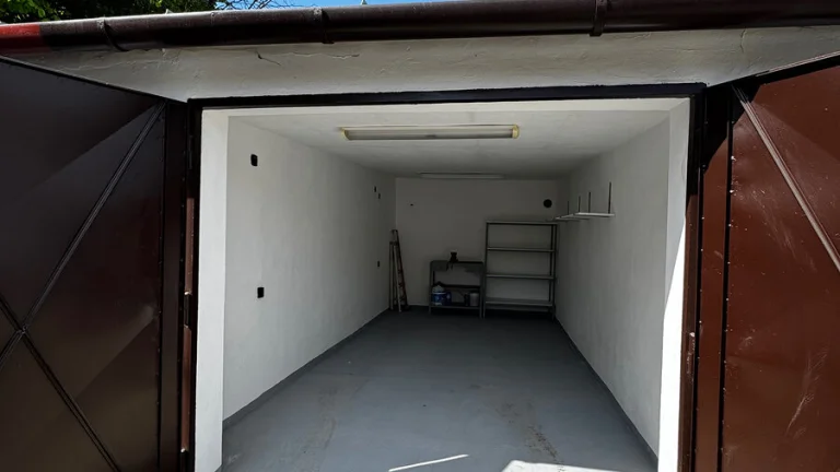 Pronájem garáže na ulici Zíkova