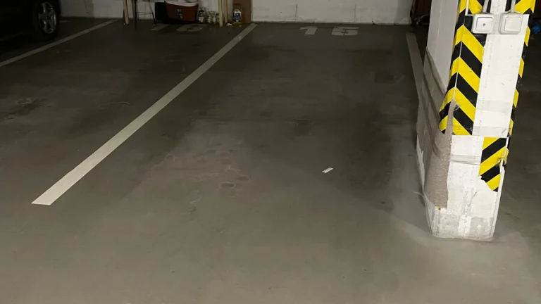 Pronájem podzemního garážového parkovacího stání Praha 9