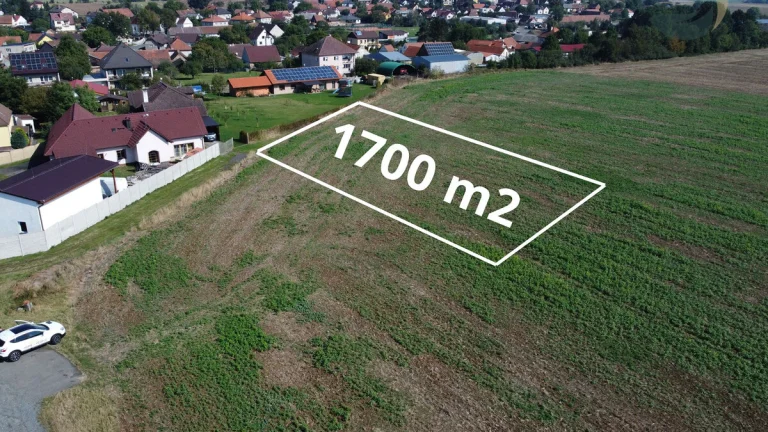 Investiční prodej pozemku ce Skočicích u Přeštic 1700 m² s v