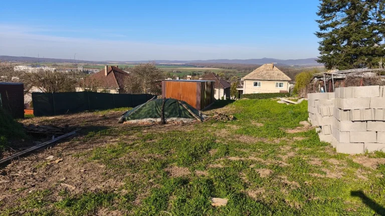 POZEMOK na PREDAJ Vidiná projekt na RD