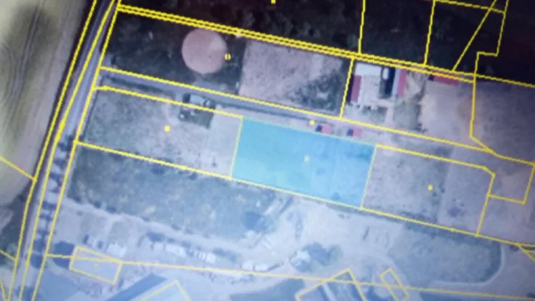 stavební pozemek 2000m2 Praha - východ obec Krymlov