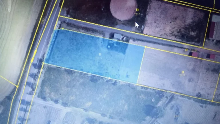 stavební pozemek 2037 m2 Praha - východ Krymlov