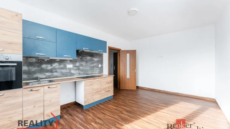 Pronájem, byty/1+kk, 27 m2, Jáchymovská, Karlovy Vary, Karlo