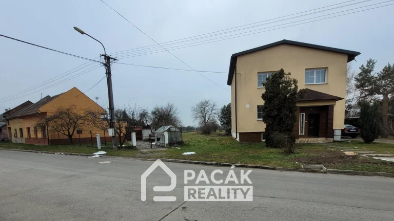 Prodej pozemku v Lobodicích, ev.č. 00593