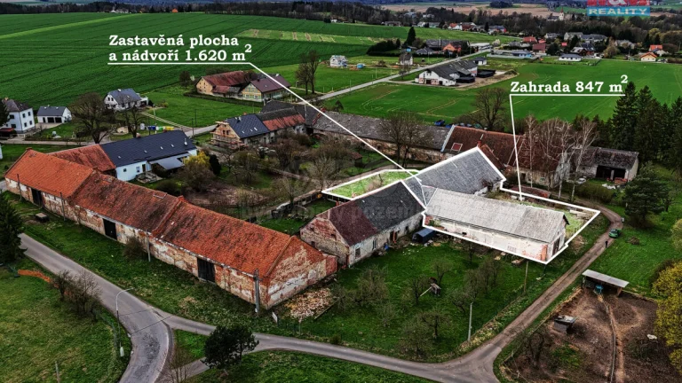 Prodej zemědělského objektu, 2.467 m², Luková