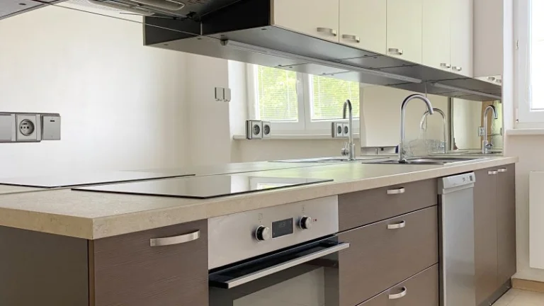 Pronájem, byty/2+1, 60 m2, náměstí Slezského odboje 2289/5,