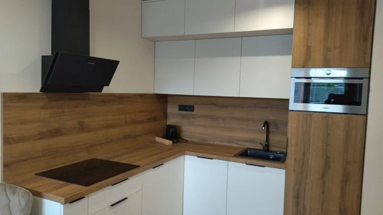 ÚPLNE NOVÝ 1,5 IZBOVÝ BYT NA PRENÁJOM – KRIVÁ ULICA, KOŠICE