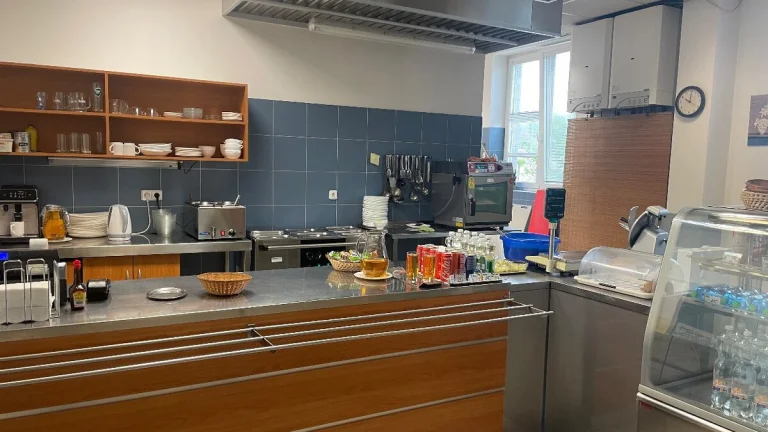 Pronájem stravovacího zařízení s jídelnou