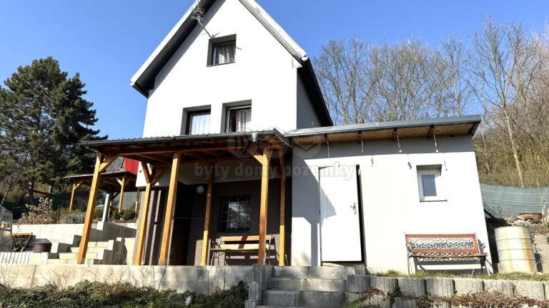 Prodej chaty, 36 m², zahrada 673 m², Dolní Zálezly