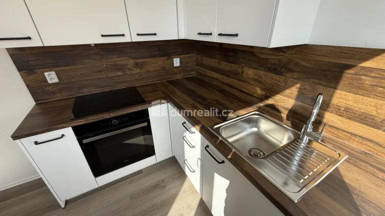Prodej bytu 2+1 56 m2 Sázava po rekonstrukci výtah