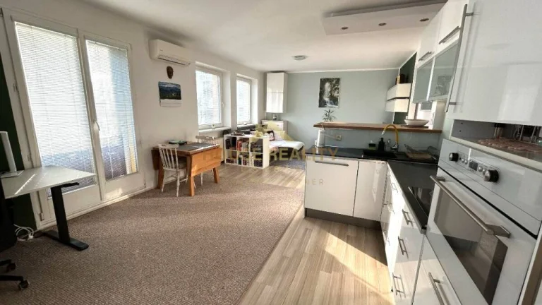 Krásny, zariadený 2 izbový byt, Páričkova ulica, Bratislava