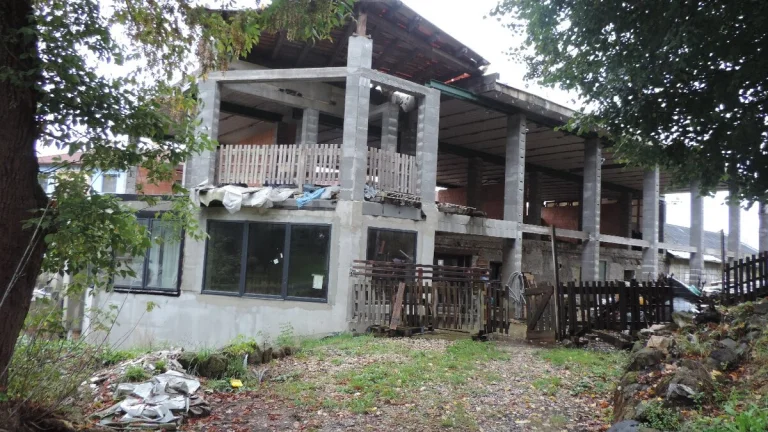 Predaj rozostavaného polyfunčného objektu dražbou v Lučenci