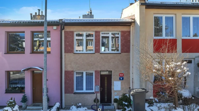 Prodej řadového domu 3+1, 82 m2, s terasou, zahradou a krásn