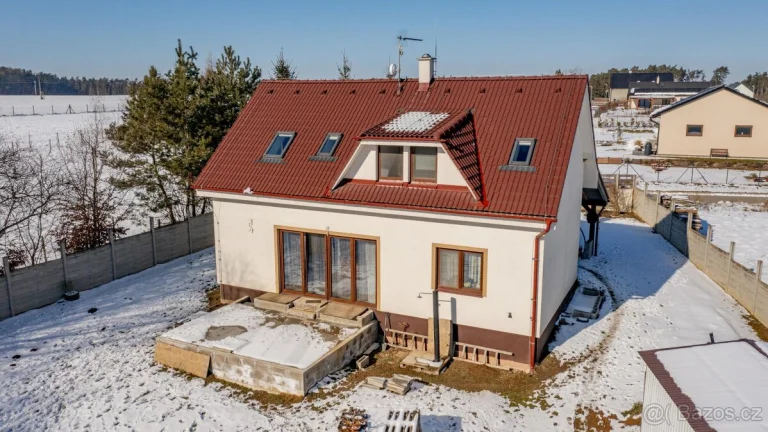 Prodej rodinného domu 5+kk v Plužné, 117 m, pozemek 1 095 m