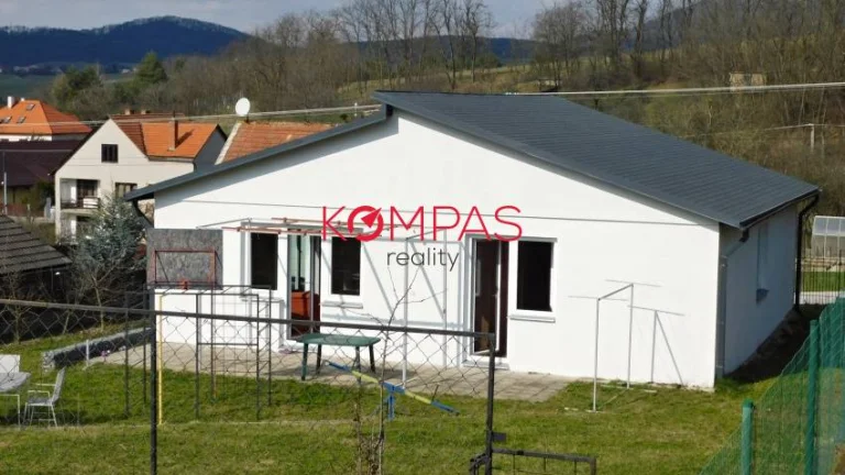 NOVOSTAVBA RODINNÉHO DOMU – PODZÁMČOK