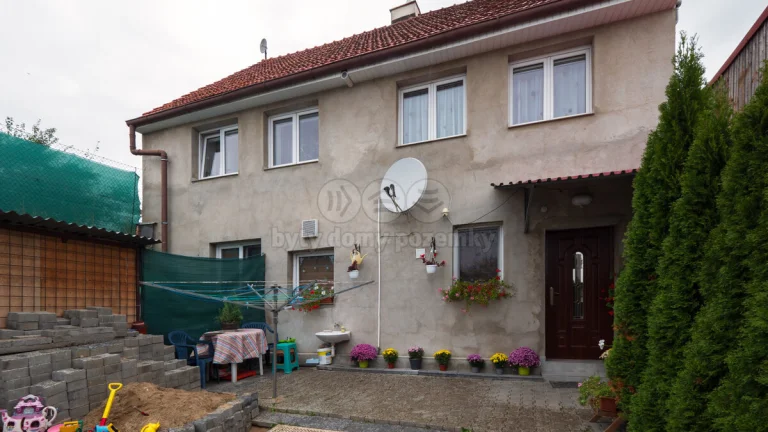 Prodej ubytovny, 20 lůžek, 135m², Jirny